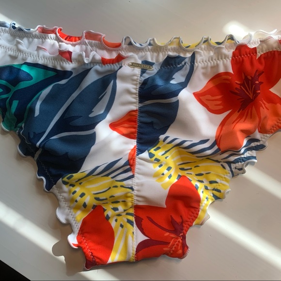 SOLD 2 for $15 BNWT SWIM BOTTOM (cheeky) Hollister - Picture 2 of 4